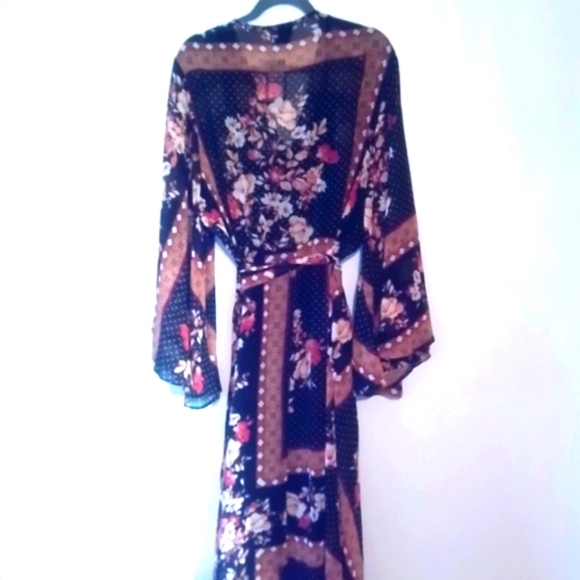 Maxi dress NWT - Picture 3 of 7